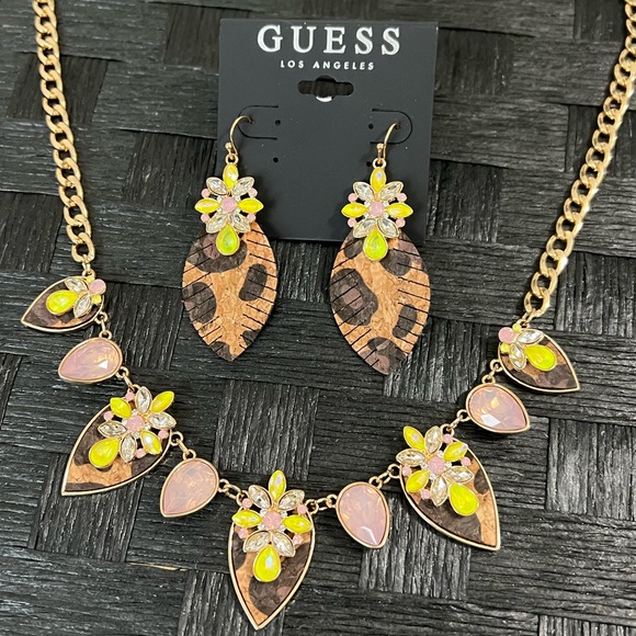 Guess Jewelry Set - Picture 1 of 9